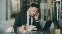 Empresa com Dívida no Banco: O Que Fazer Antes do Bloqueio